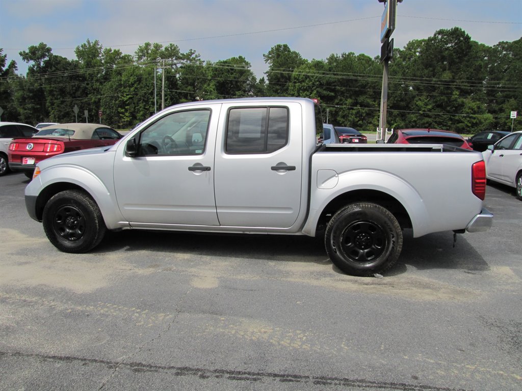 2011 Nissan Frontier S photo
