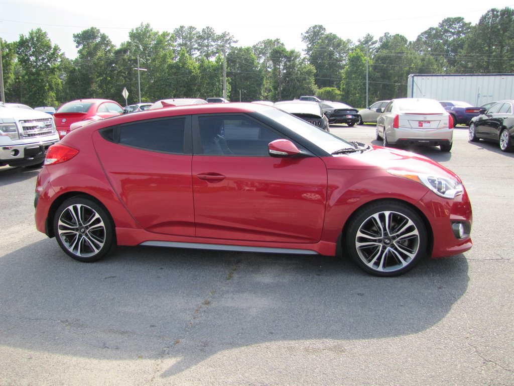 2016 Hyundai Veloster Turbo photo