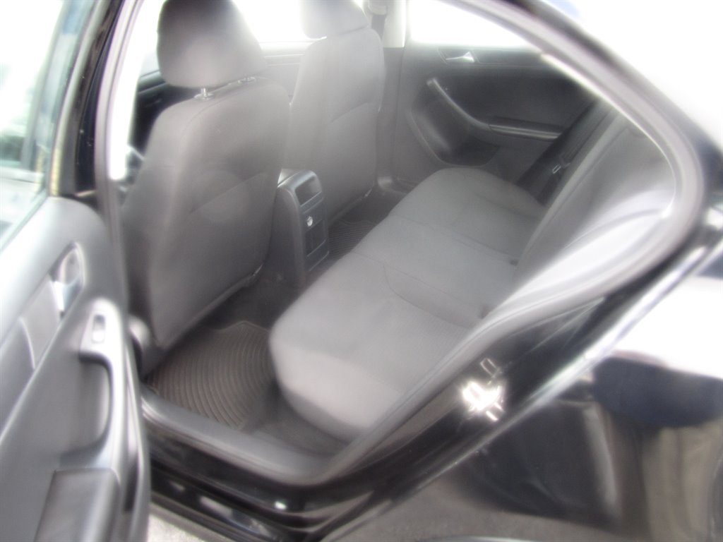 2015 Volkswagen Jetta - $8,995