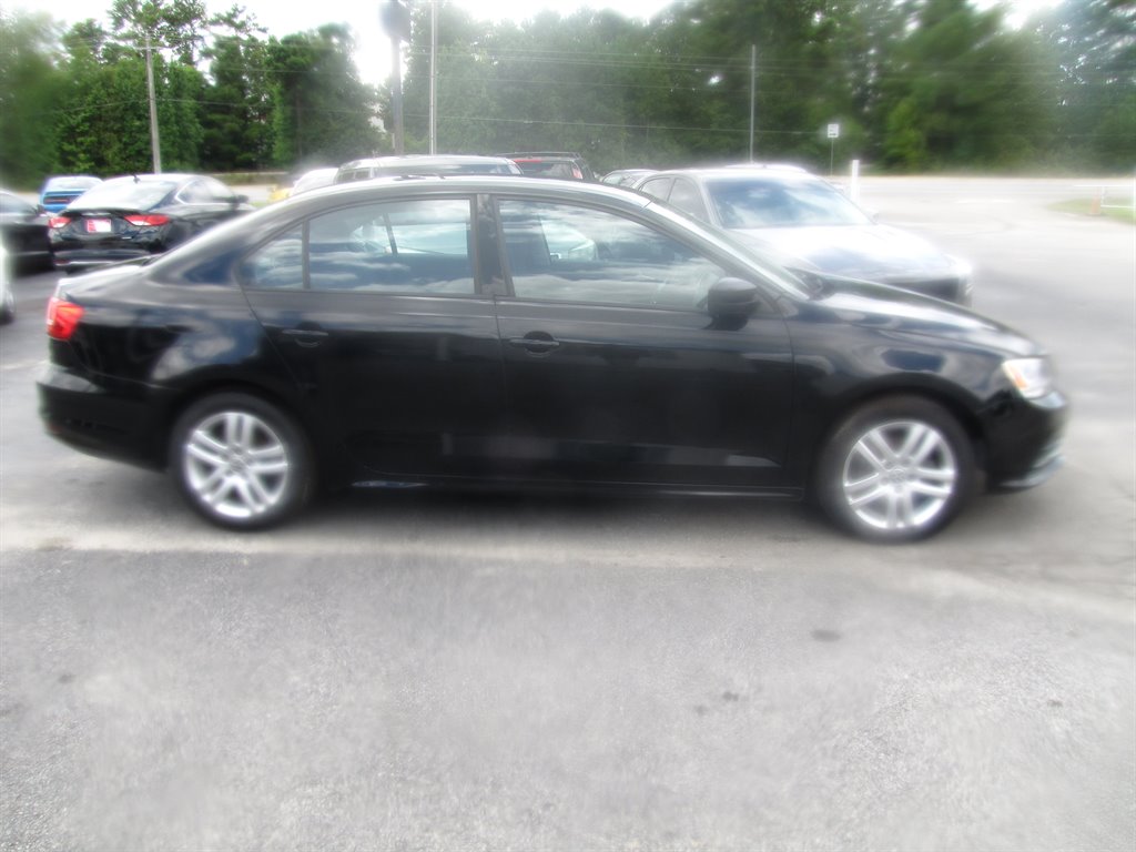 2015 Volkswagen Jetta - $8,995