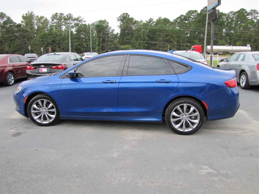 2016 Chrysler 200 S photo