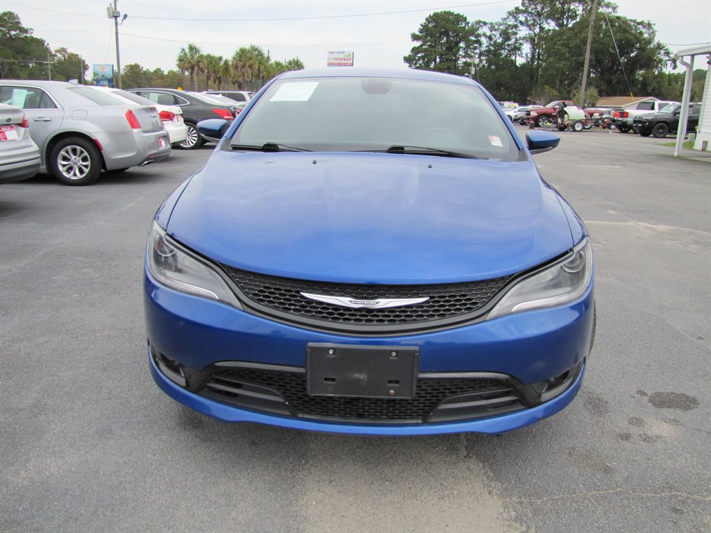 2016 Chrysler 200 S photo