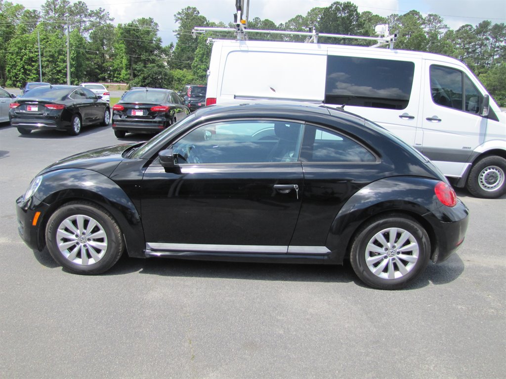 2014 Volkswagen Beetle 2.5 PZEV photo