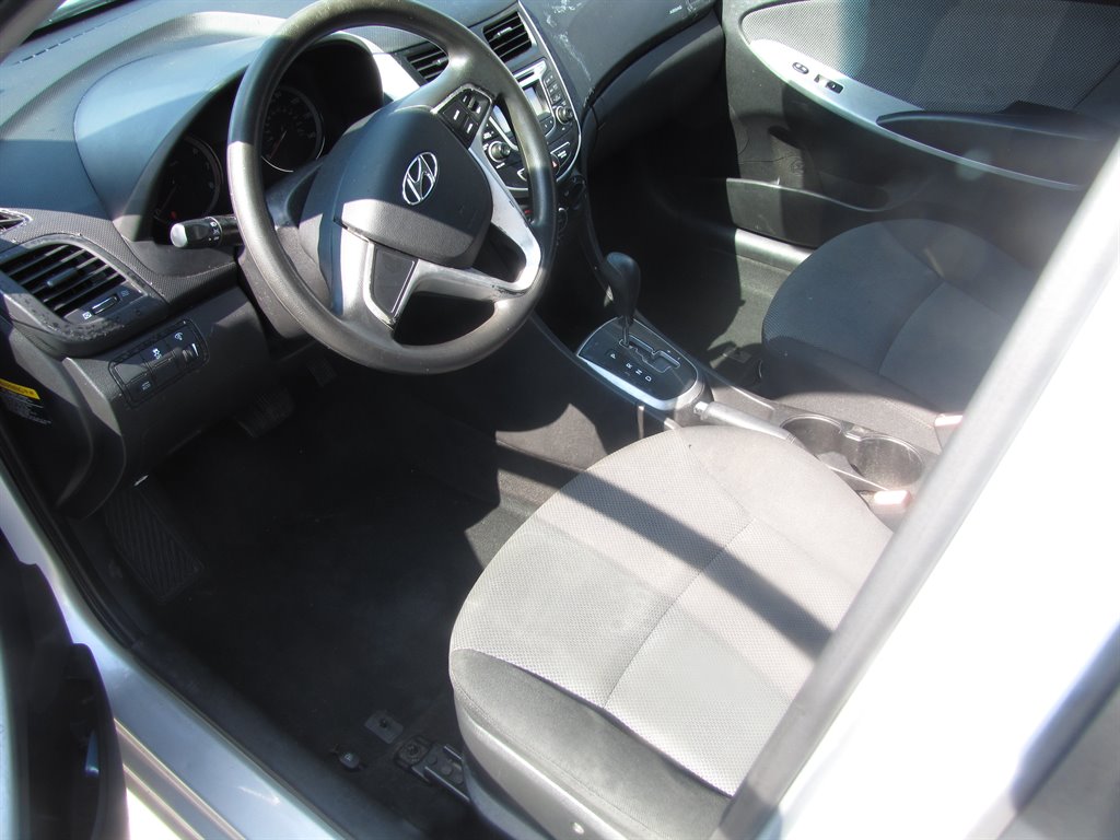 2013 HYUNDAI Accent Hatchback - $9,495