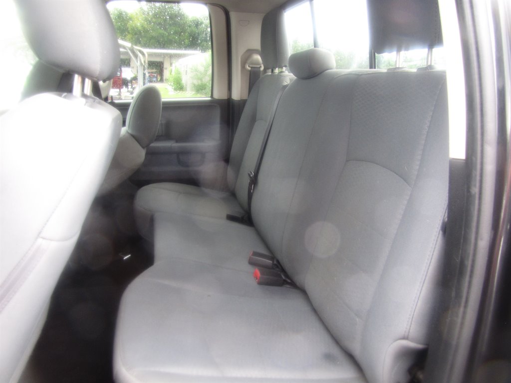 2016 RAM 1500 SLT photo