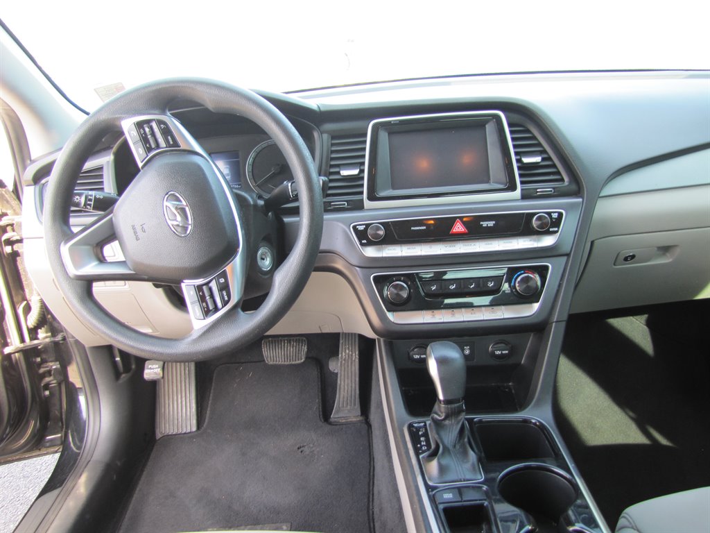 2019 Hyundai Sonata - $12,995