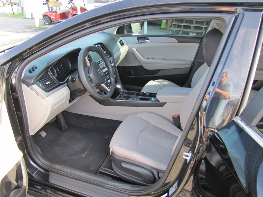 2019 Hyundai Sonata - $12,995