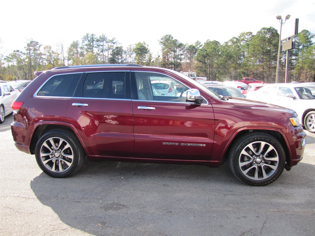 2017 Jeep Grand Cherokee Overland photo