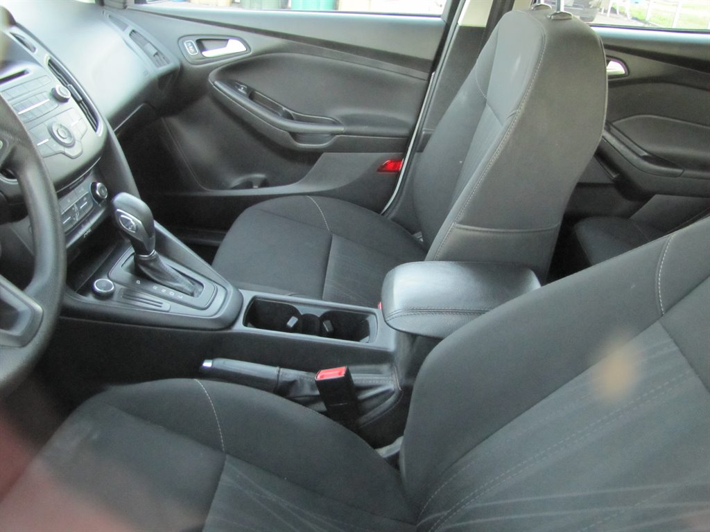 2017 Ford Focus - $10,995