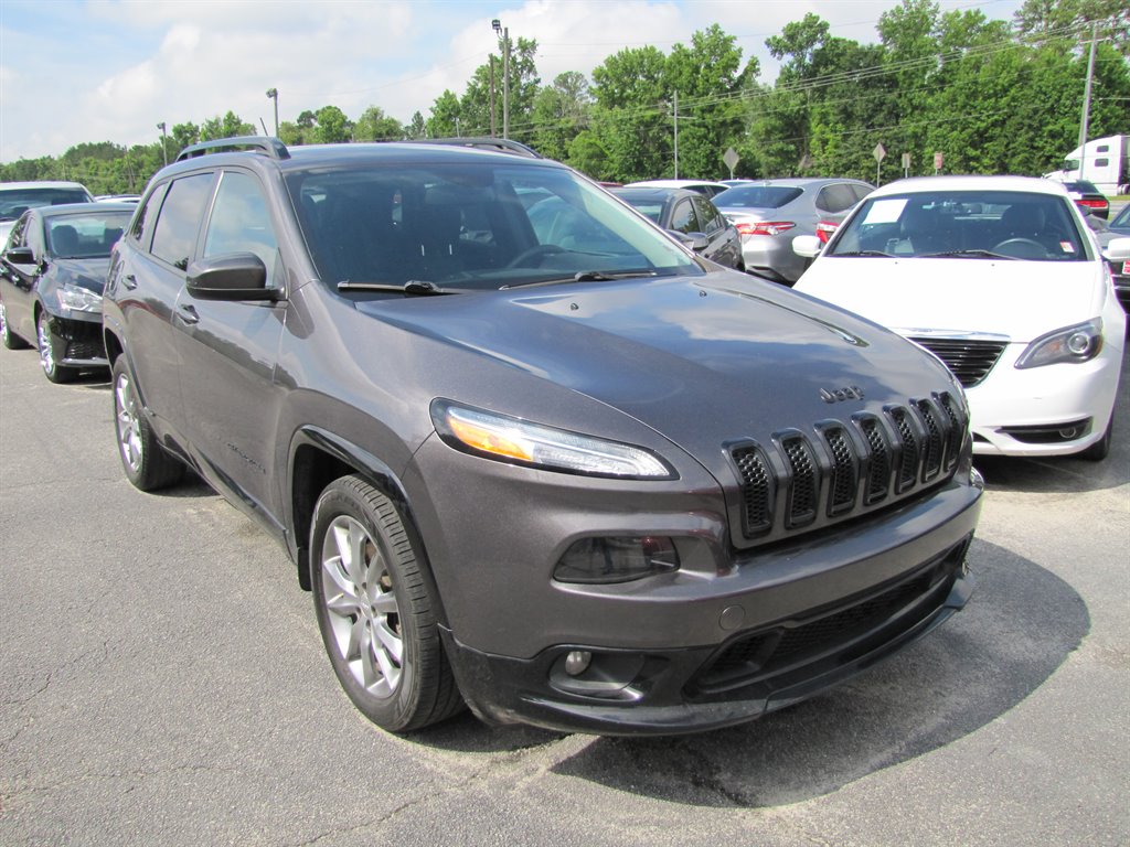 2018 Jeep Cherokee - $13,995