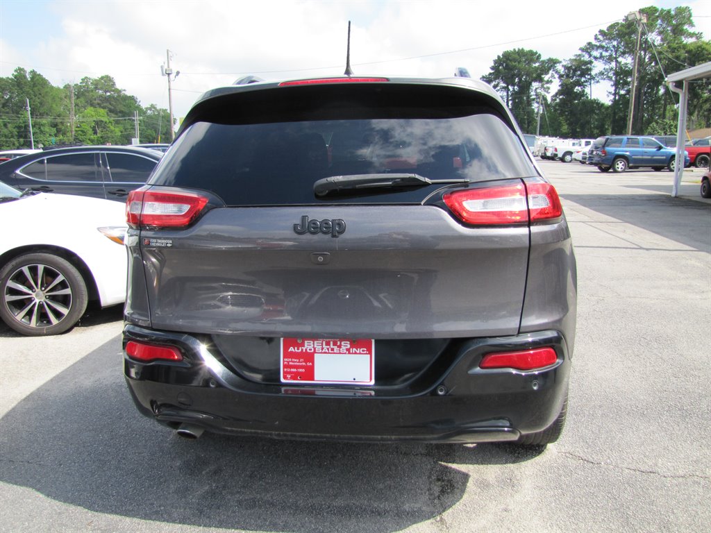 2018 Jeep Cherokee - $13,995