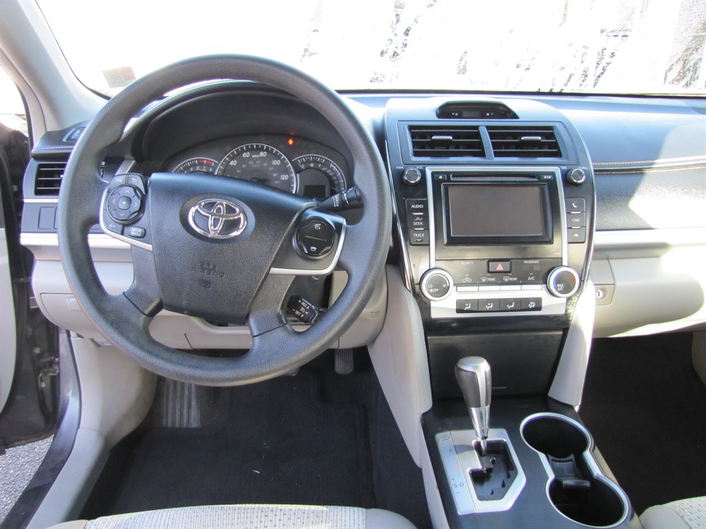 2013 Toyota Camry L photo