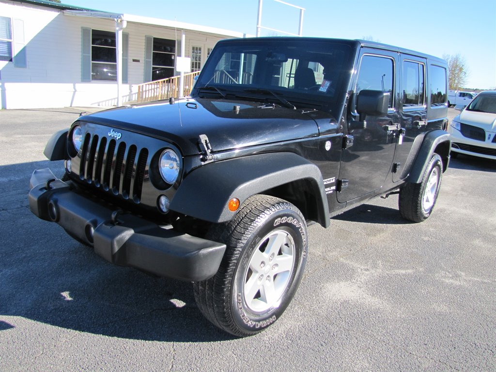 The 2016 Jeep Wrangler Unlimited Sport photos