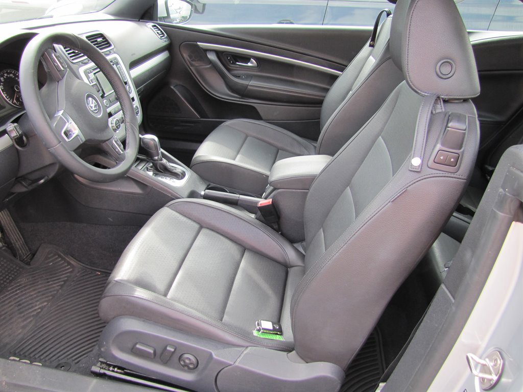 2014 Volkswagen Eos Komfort SULEV photo