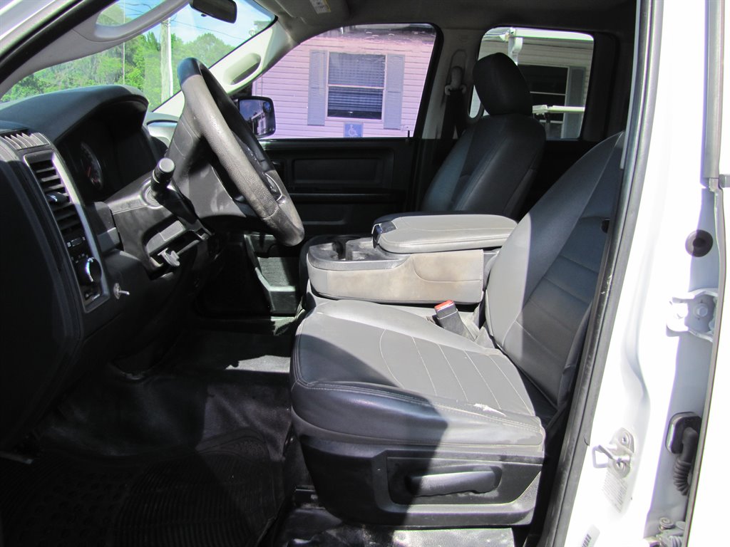 2017 RAM 1500 Tradesman photo