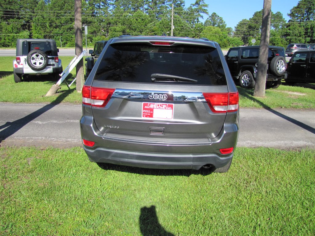 2012 Jeep Grand Cherokee Laredo photo