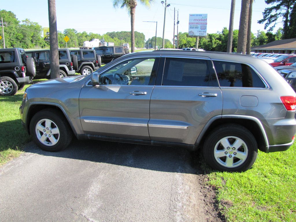 2012 Jeep Grand Cherokee Laredo photo