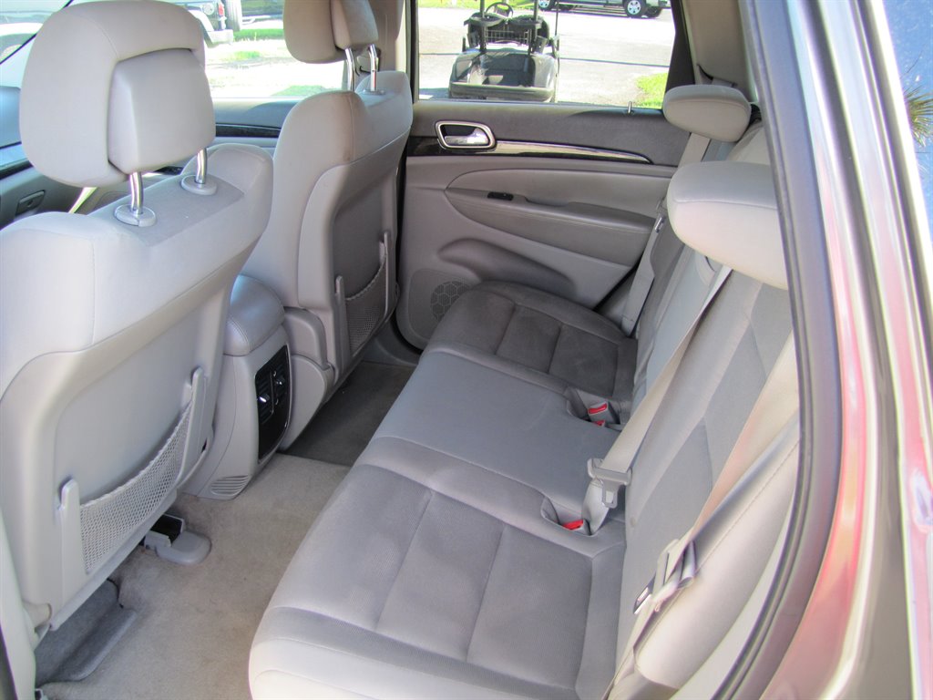2012 Jeep Grand Cherokee Laredo photo