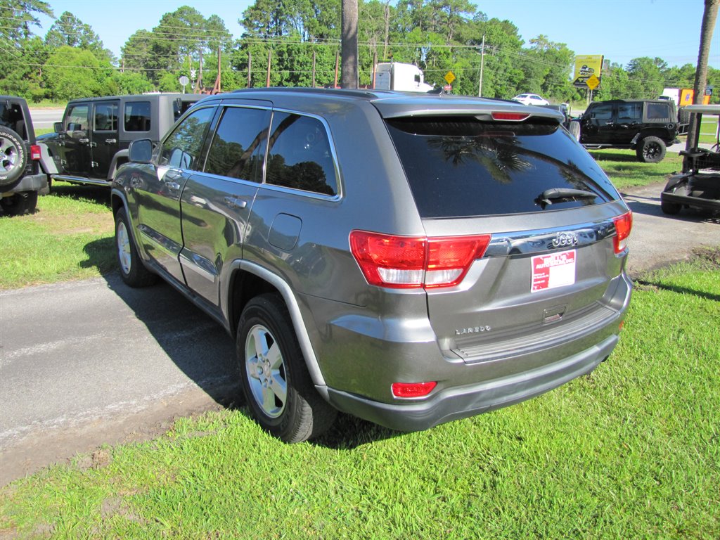 2012 Jeep Grand Cherokee Laredo photo