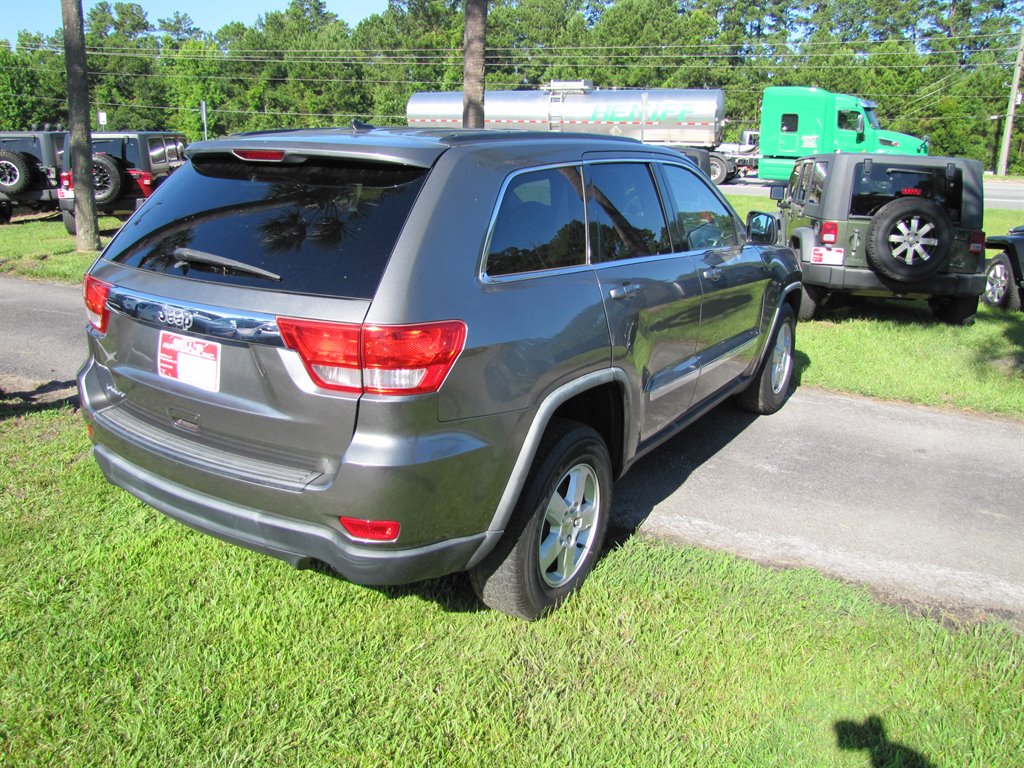 2012 Jeep Grand Cherokee Laredo photo