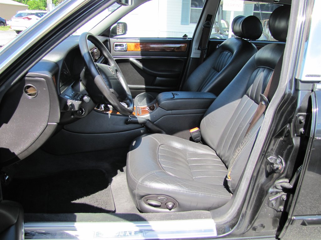 1997 Jaguar XJ-Series XJ6 photo