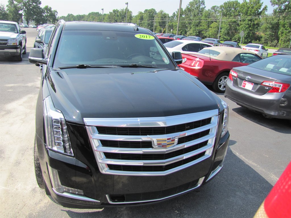 2017 Cadillac Escalade ESV Luxury photo