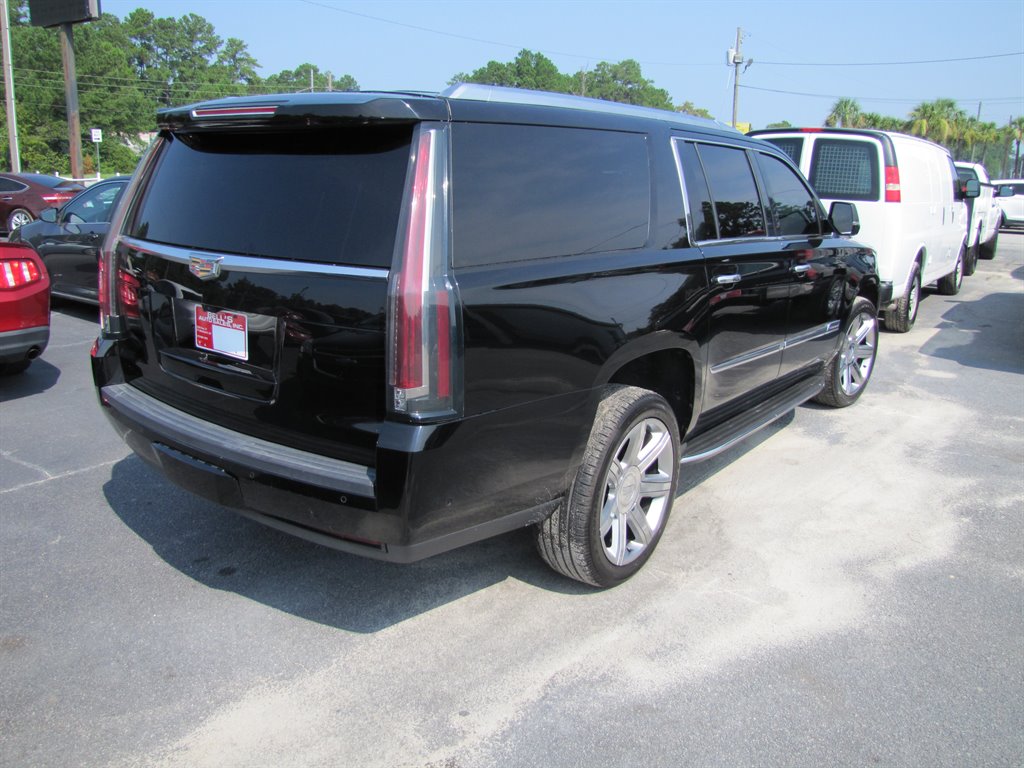 2017 Cadillac Escalade ESV Luxury photo
