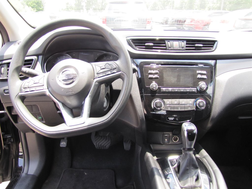 2018 Nissan Rogue - $11,995