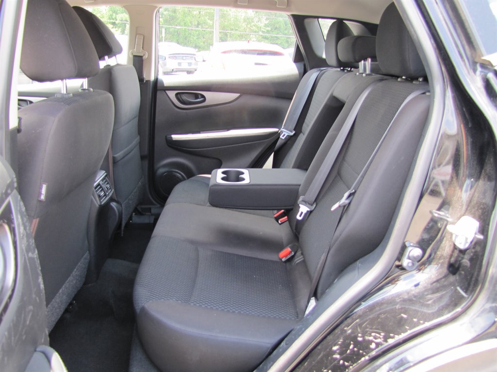 2018 Nissan Rogue - $11,995