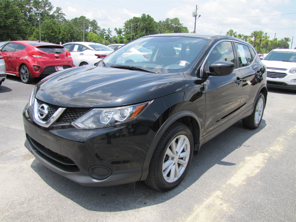 2018 Nissan Rogue - $11,995