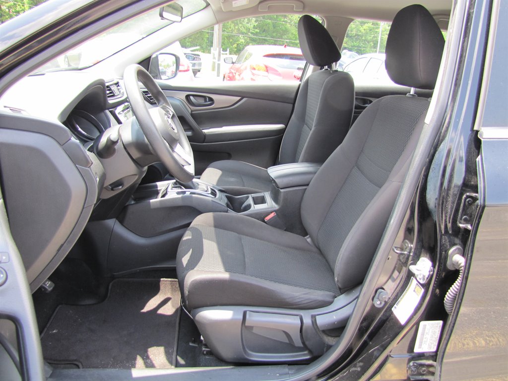 2018 Nissan Rogue - $11,995