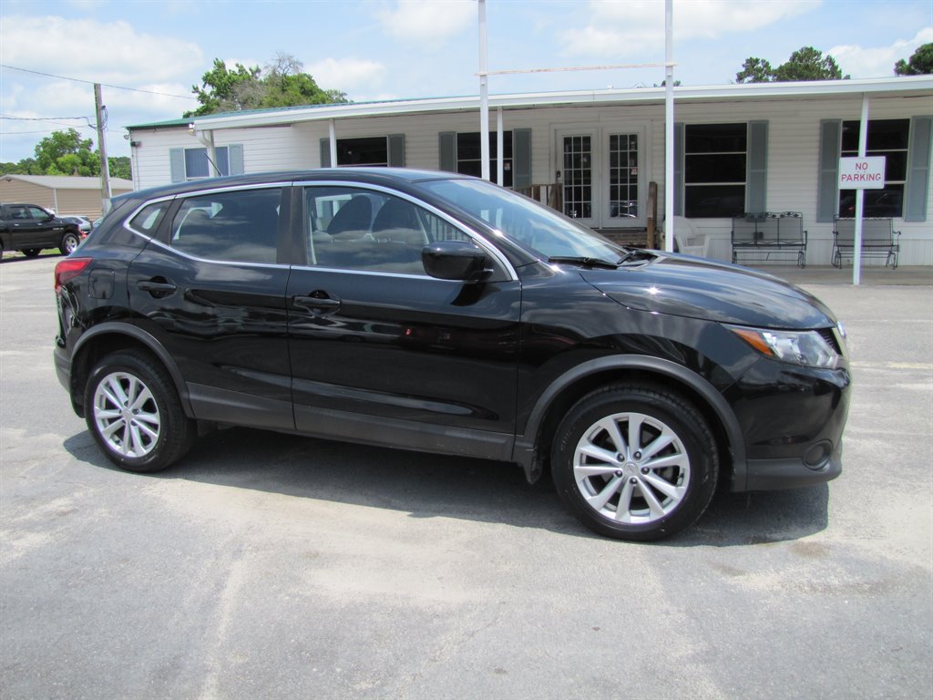2018 Nissan Rogue - $11,995