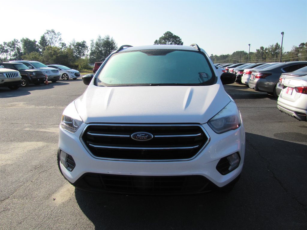 2018 Ford Escape - $12,995