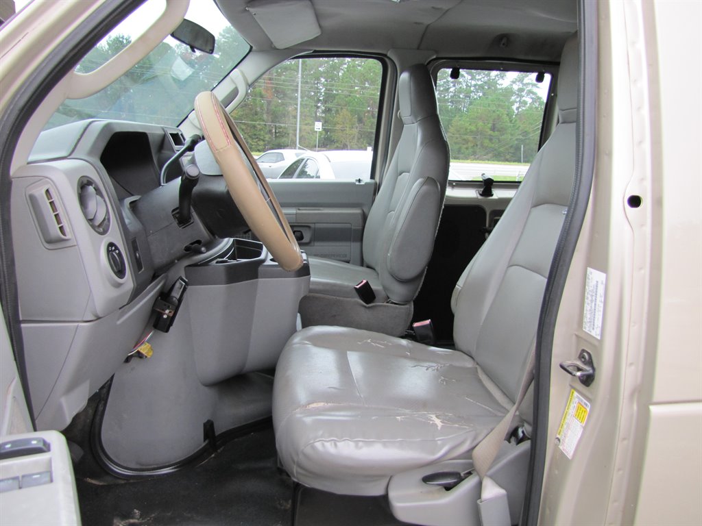 2012 Ford E-350 - $12,995