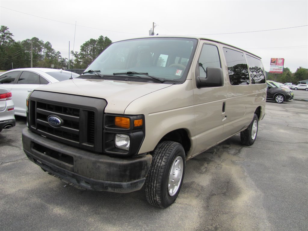 2012 Ford E-350 - $12,995