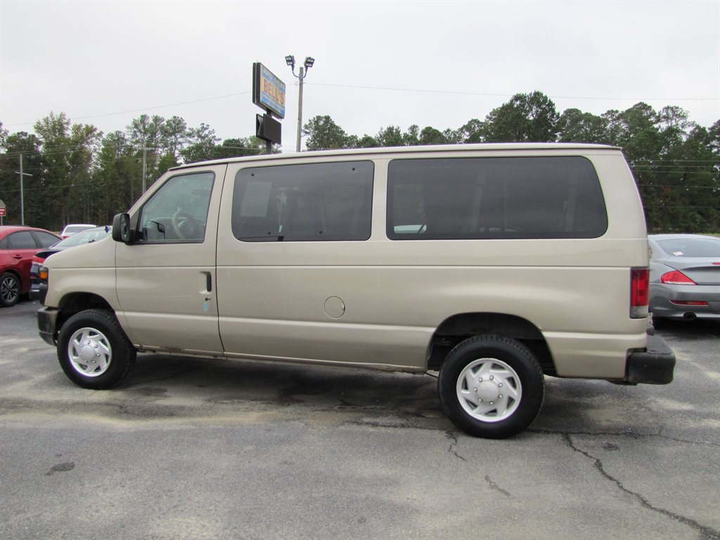 2012 Ford E-350 - $12,995