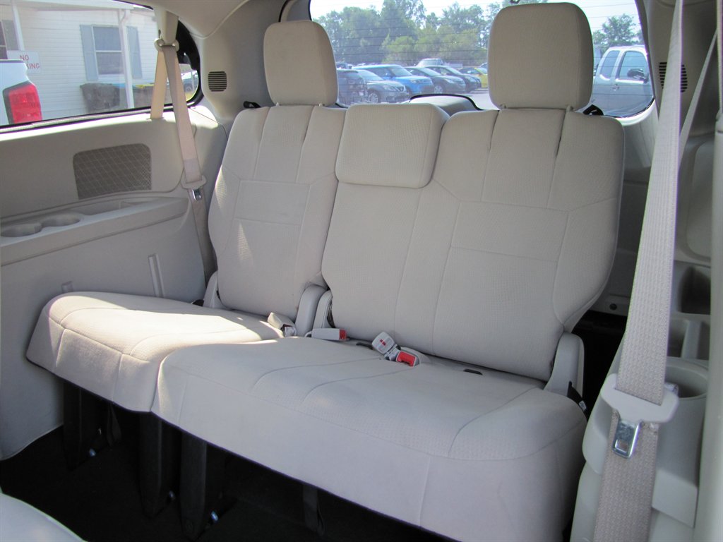 2011 Dodge Grand Caravan - $7,995