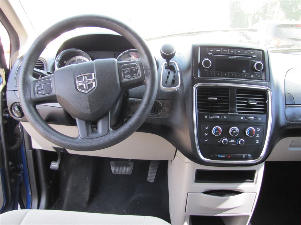 2011 Dodge Grand Caravan - $7,995