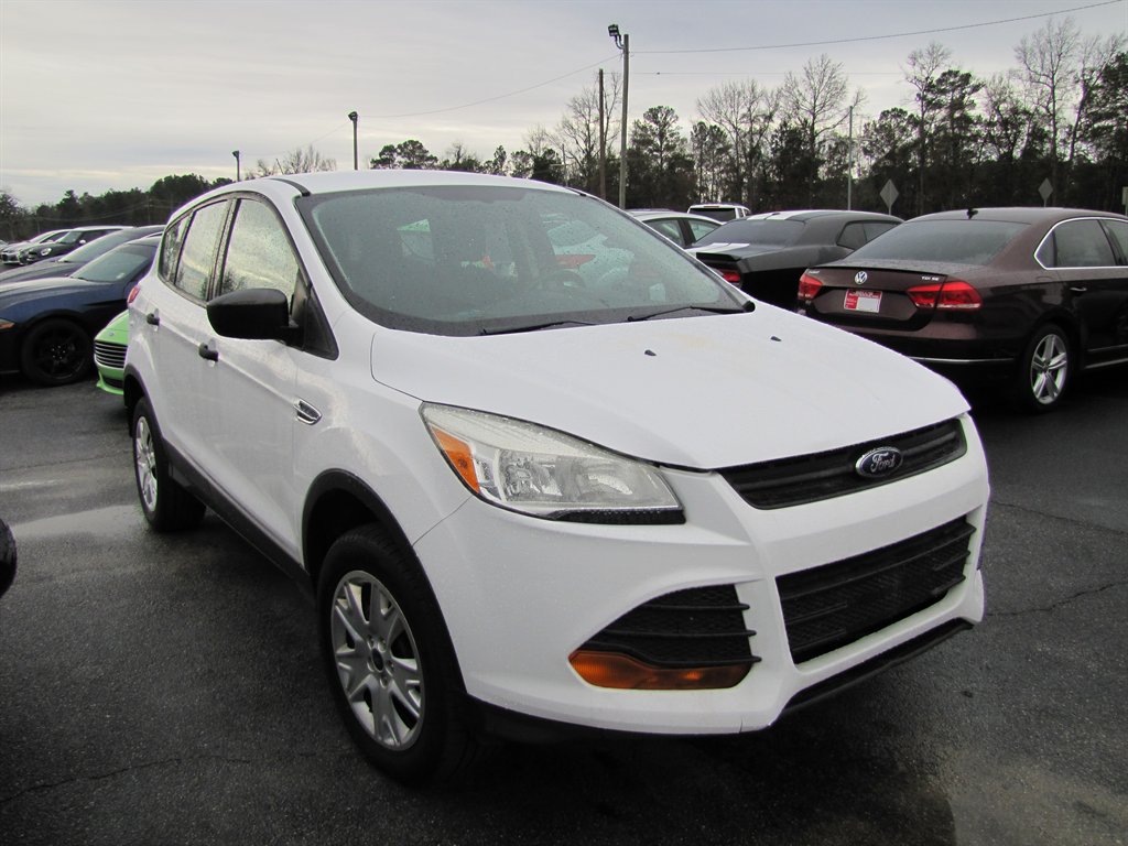 2013 Ford Escape S photo