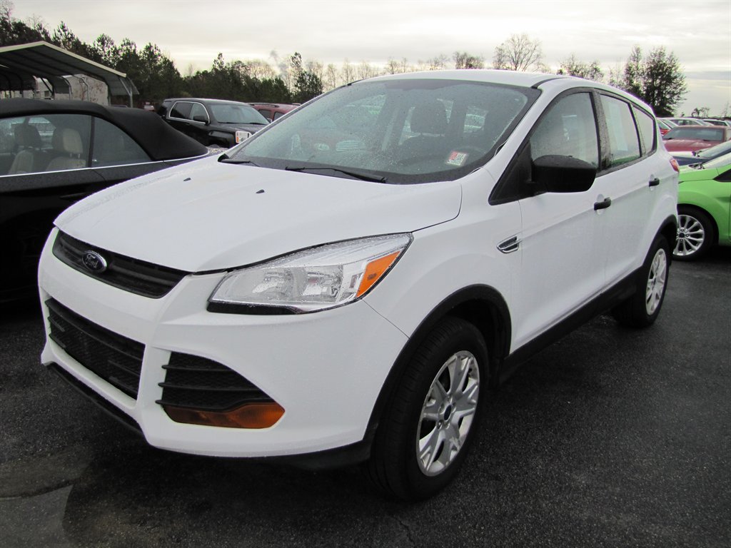 2013 Ford Escape S photo