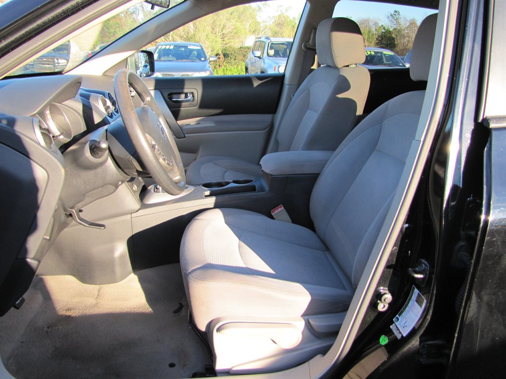 2010 Nissan Rogue SL photo