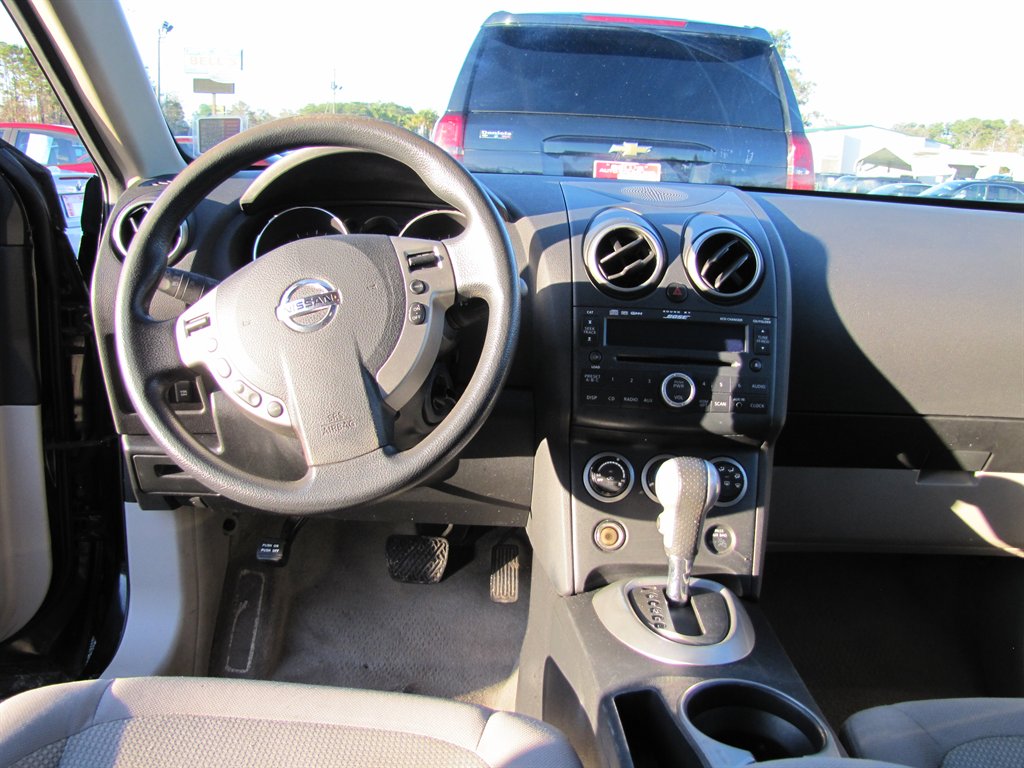 2010 Nissan Rogue SL photo