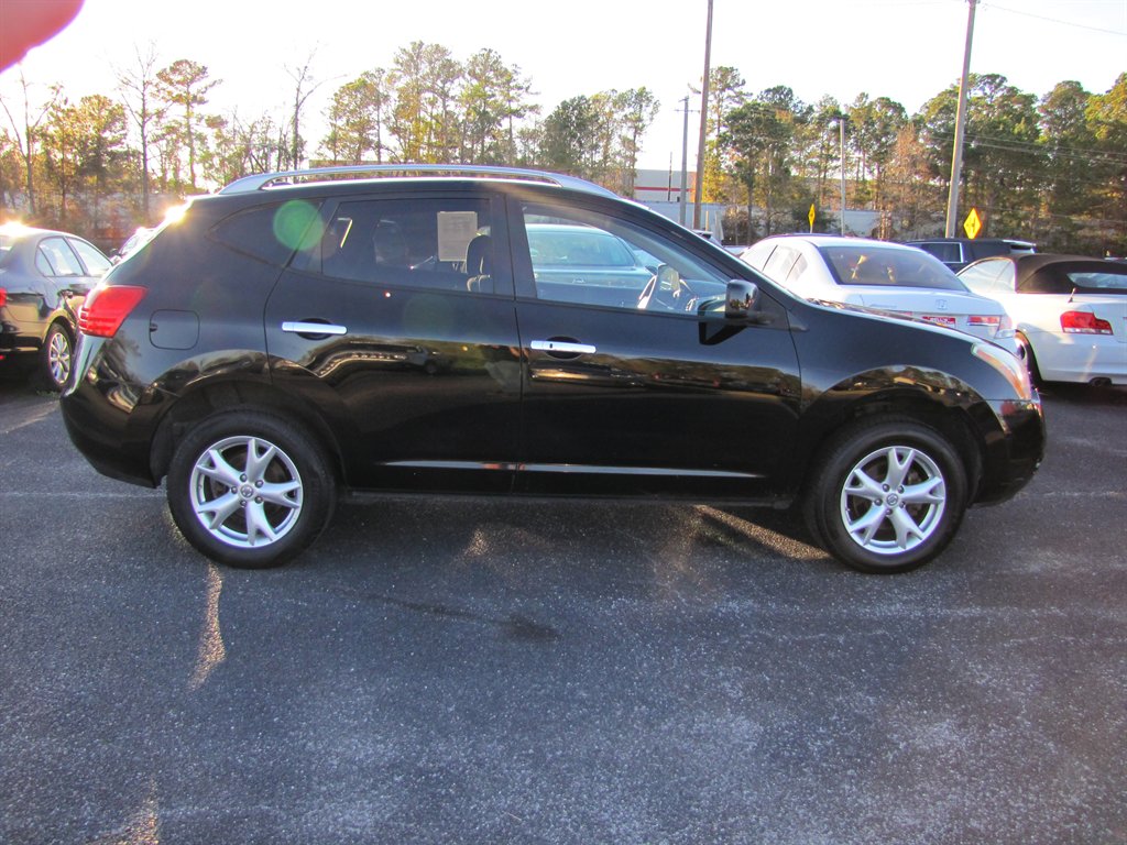2010 Nissan Rogue SL photo