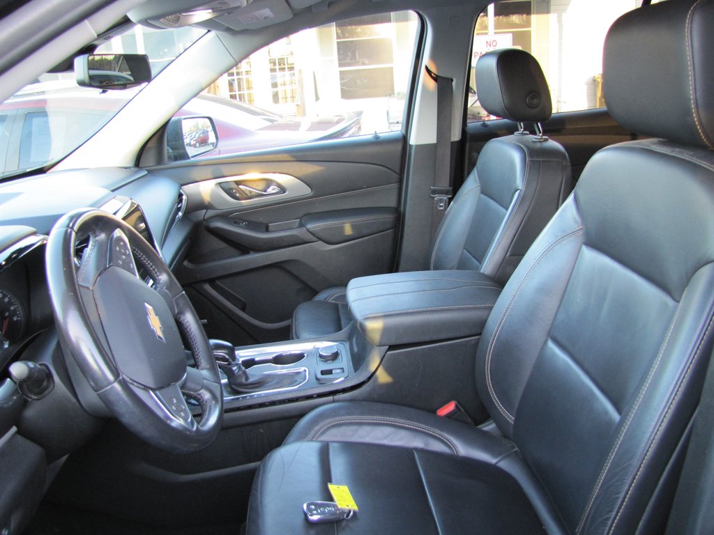 2021 Chevrolet Traverse 3LT photo