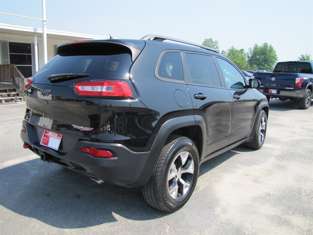 2015 Jeep Cherokee Trailhawk photo