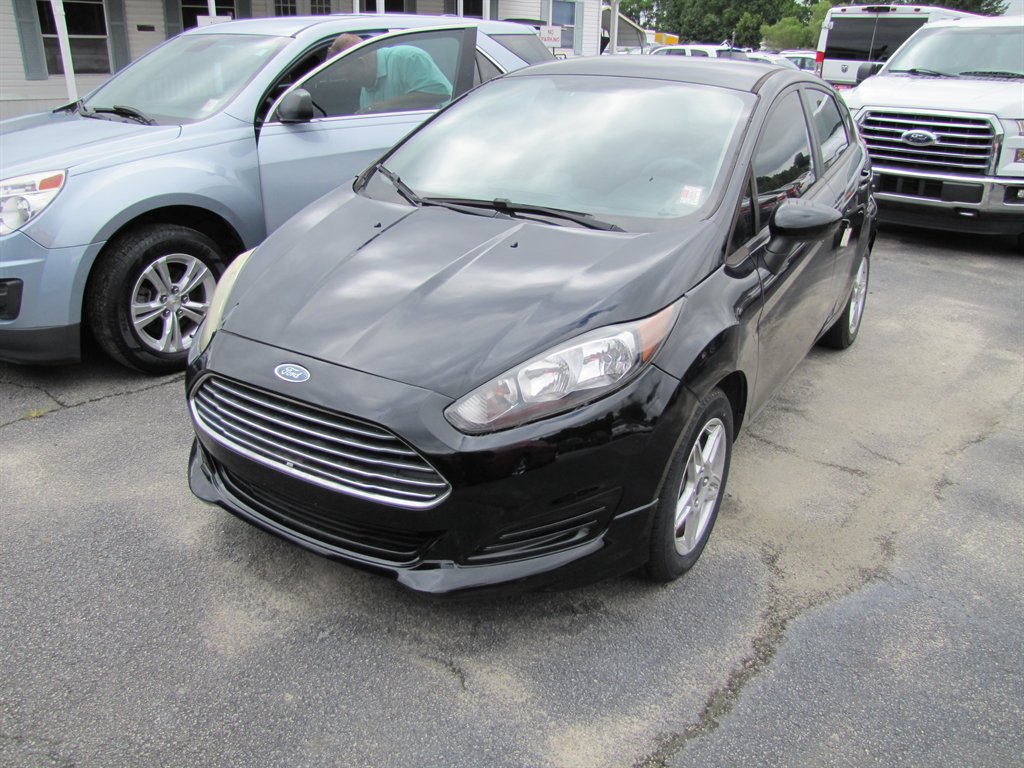 2017 Ford Fiesta - $7,995