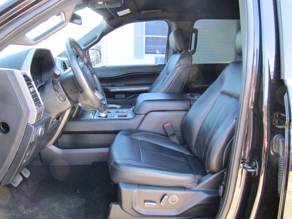 2019 Ford Expedition XLT photo