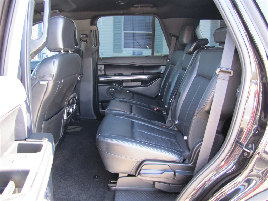 2019 Ford Expedition XLT photo