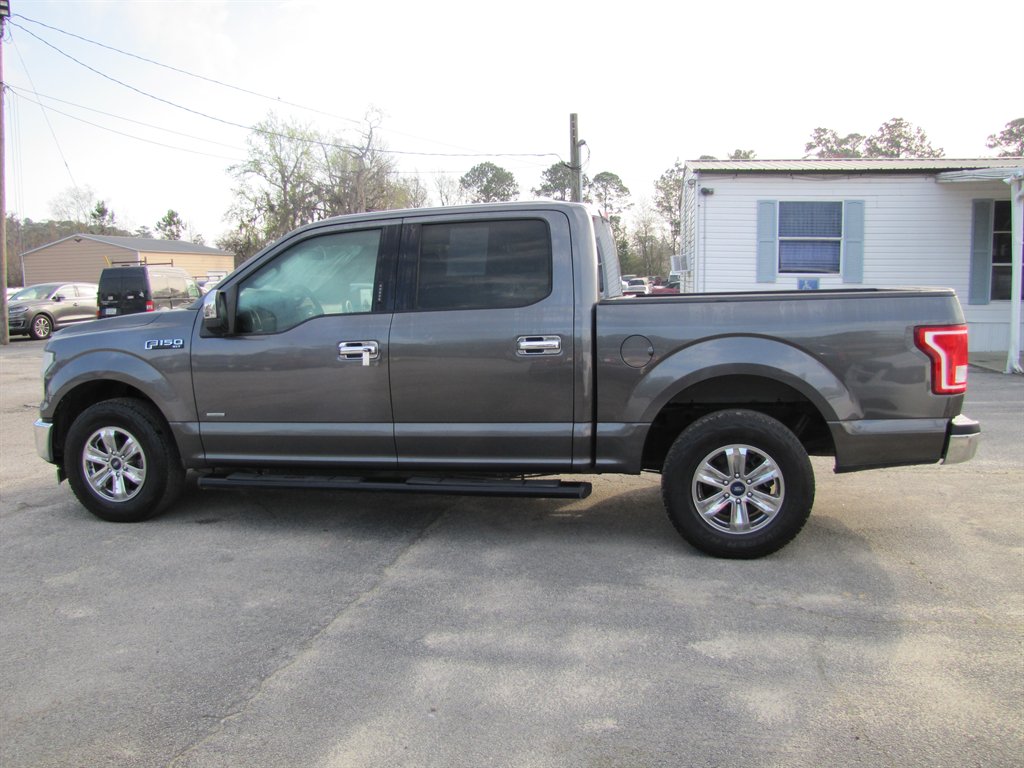 2017 Ford F150 XLT photo