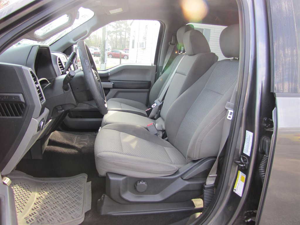 2017 Ford F150 XLT photo